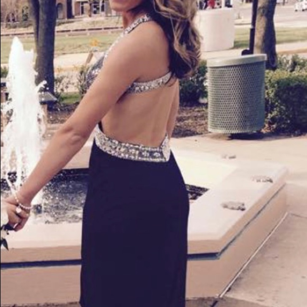 Prom dress - Picture 2 of 2